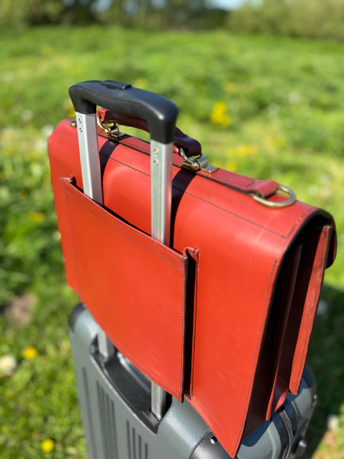 Stylish Leather Briefcase - Upgrade Your Professional Image Effortlessly - Rutherfords